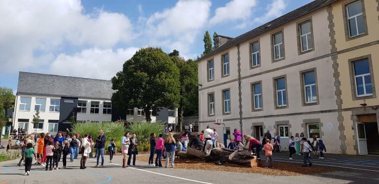 Inauguration Cour Vegetalisee 2025 (55)